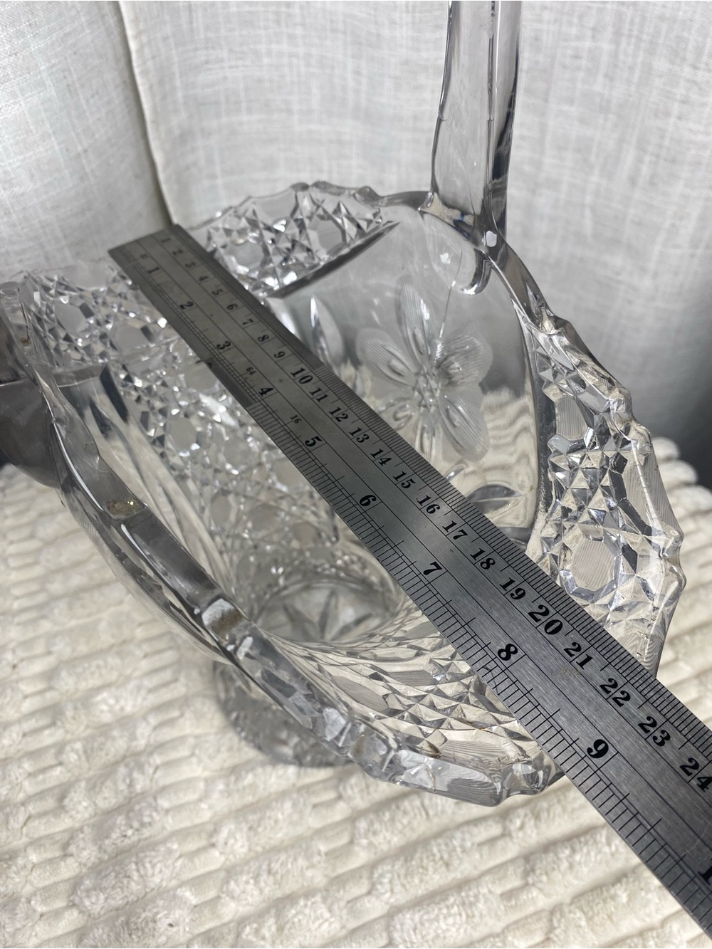 Vintage Crystal Glass Bride’s Basket Vase Flower Etched Starburst Base 11.5” - Picture 11 of 14